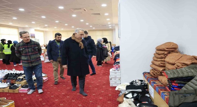 Sultangazi Belediyesinden ilçeye gelen depremzedelere destek