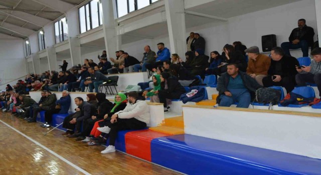 Süper Ligde mücadele eden Alaplı Alges 3-0 kazandı