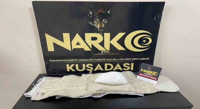 Şüpheli otomobilden uyuşturucu çıktı
