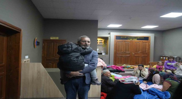 Tarsus Belediyesi Hatay depreminin ardından seferber oldu