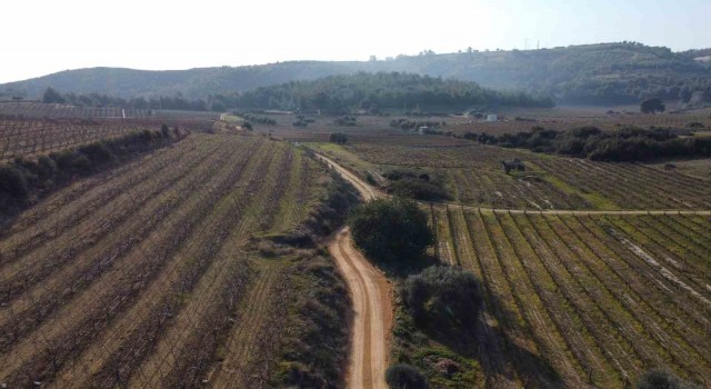 Tarsusta çiftçilerin 50 yıllık yol çilesi sona eriyor