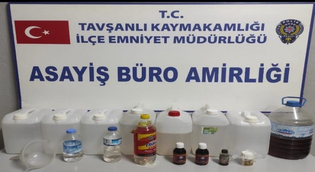 Tavşanlıda 36,5 litre el yapımı içki ele geçirildi