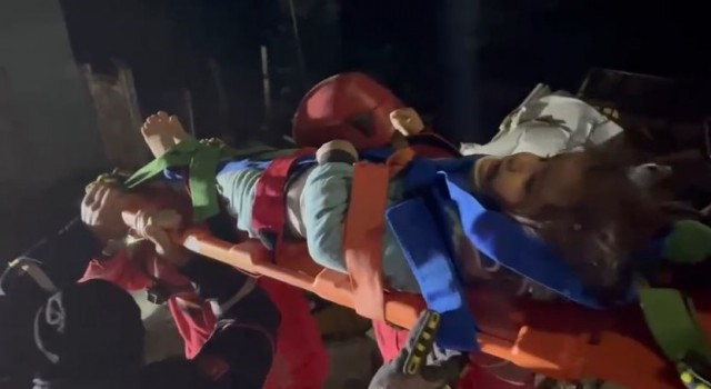 Tekirdağ ekibi, Hatayda enkazdan 4 yaşındaki kız çocuğunu kurtardı