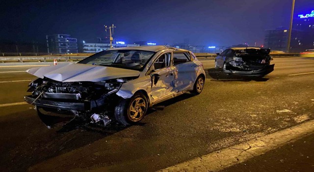 TEM Otoyolunda seyir halindeki otomobilden düşen şahıs iki aracın çarpması sonucu öldü