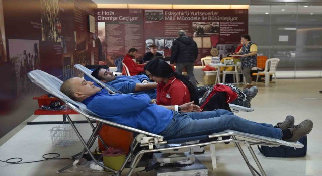 Tepebaşı personelinden kan bağışına destek