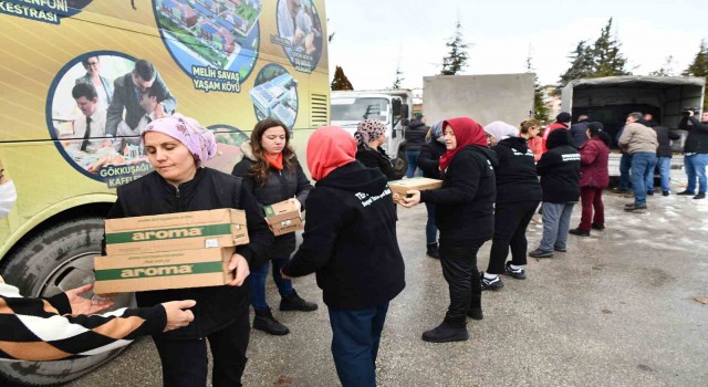 Tepebaşından depremzedelere yardım eli