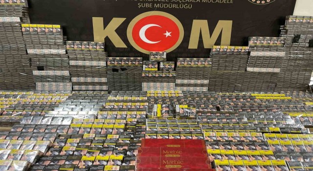 Tırda 2 bin 800 paket  kaçak sigara ele geçirildi