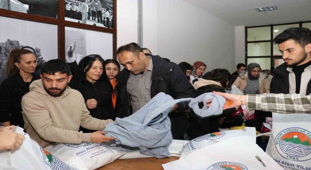 Toroslarda depremzedeler için yardım zinciri büyüyor