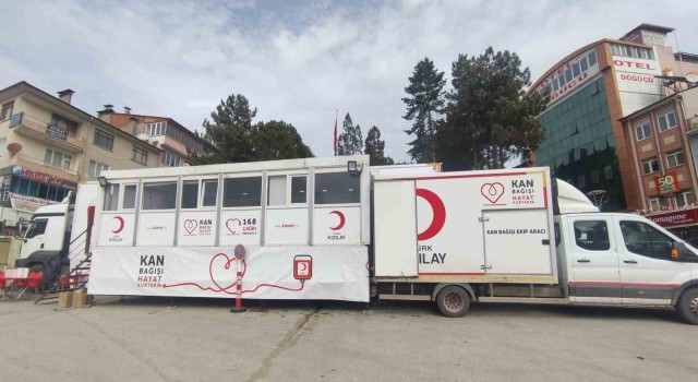 Tosyada depremzedeler için 450 ünite kan bağışı yapıldı