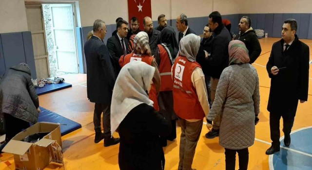 Tosyadan deprem bölgesine yardım sürüyor