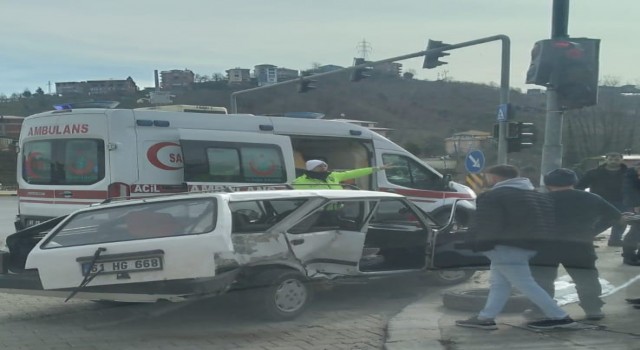 Trabzonda trafik kazası: 1 ölü, 2 yaralı