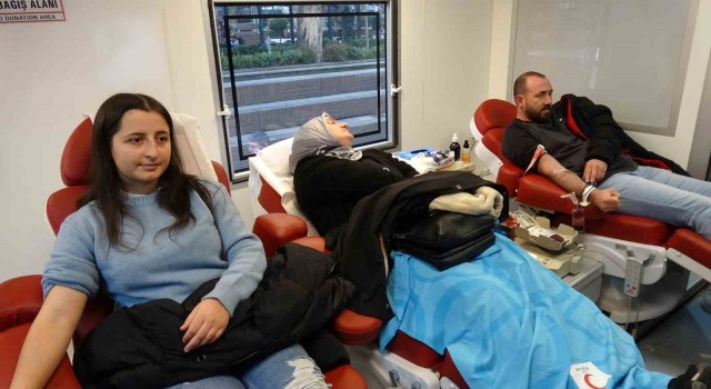 Trabzonda vatandaşlar kan merkezlerine koştu, yüzlerce vatandaş yardım kampanyasında seferber oldu