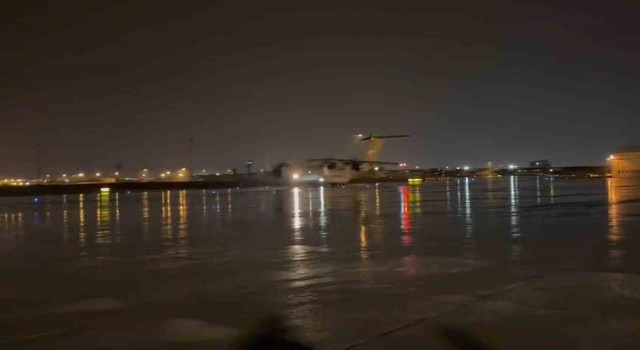 TSKnın “Hava Yardım Koridoru” 37 hava aracı ile gece boyunca görev yaptı