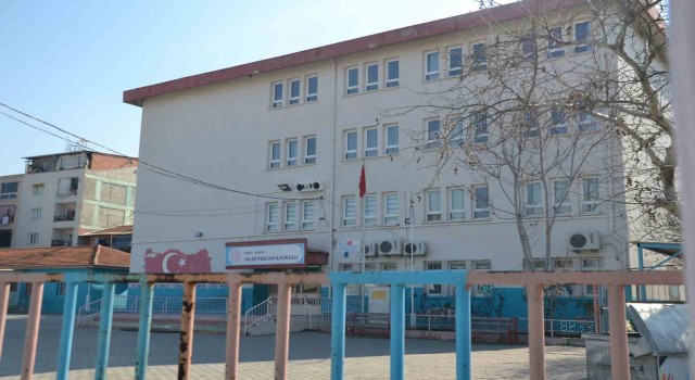 Turgutluda üç okul tahliye edilecek