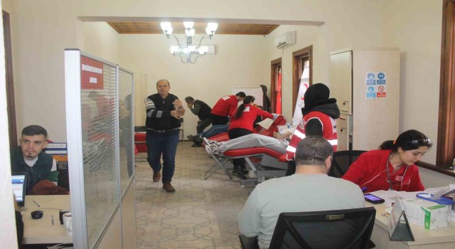 Turgutluda vatandaşlar kan vermeye koştu