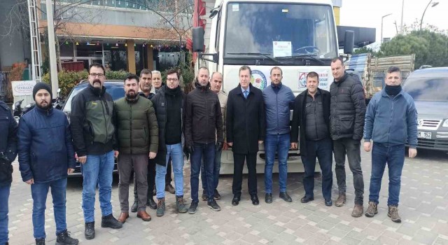 Turgutludan depremzedelere sıcak yemek dağıtımı için araçlar yola çıktı
