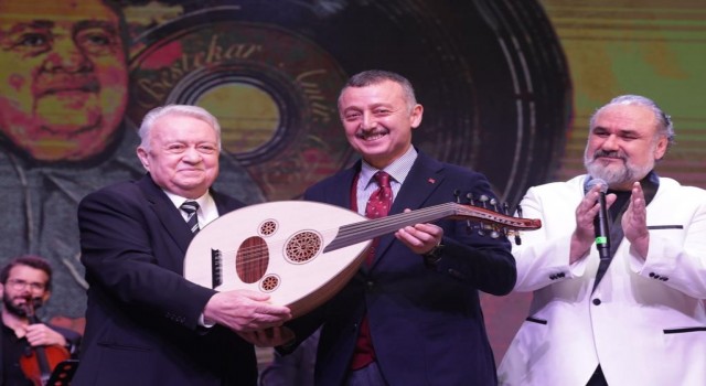 Ünlü musiki Amir Ateşe unutulmaz vefa gecesi