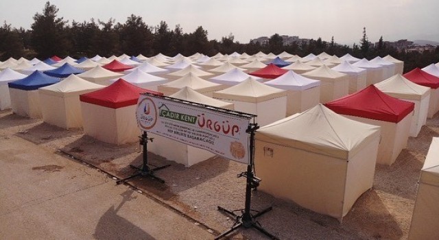 Ürgüp Belediyesi Hatayda çadır kent kurdu
