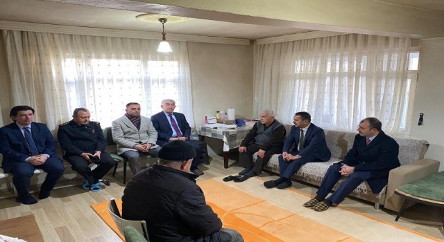 Vali İlhami Aktaş, depremde hayatını kaybedenlerin ailelerine taziyelerini iletti