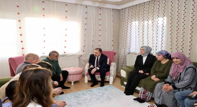Vali Kızılkaya, Bilecike yerleşen depremzede aileler ile bir araya geldi