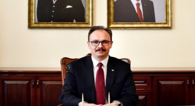 Vali Kızılkaya, yardım kolilerinin içine neler konulması gerektiğini açıkladı