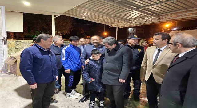 Vali Tavlı depremzedeler ile bir araya geldi