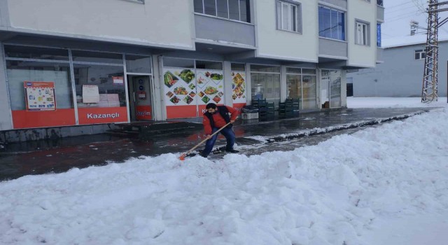 Vartoda 149 yerleşim yerinin yolu ulaşıma kapandı