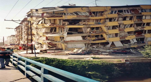 Yalovadan deprem bölgesine yardım kampanyası