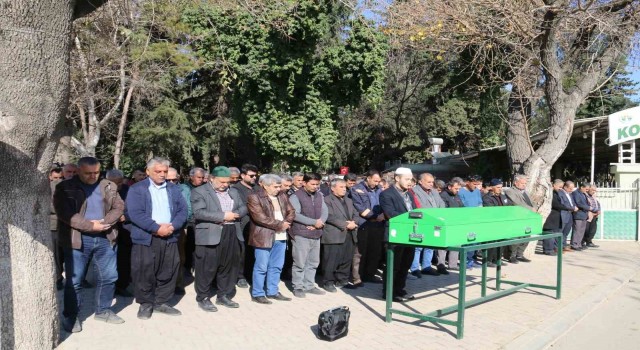 Yangında ölen 96 yaşındaki Kadir dede, son yolculuğuna uğurlandı