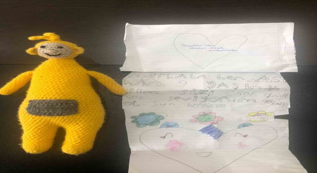 Yapılan yardımların arasından çıkan notlar duygulandırdı