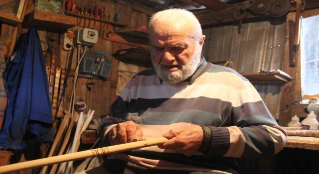 Yaş 84, depremzedeler için günlerce çalıştı