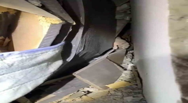 Yaşlı adam enkazdan 45 saat sonra sağ çıkartıldı