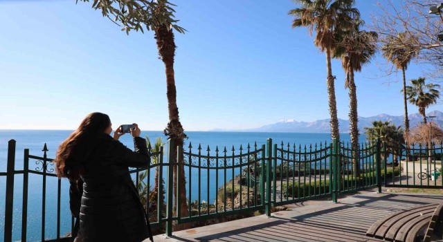 Yavuz Özcan Parkına metal korkuluk