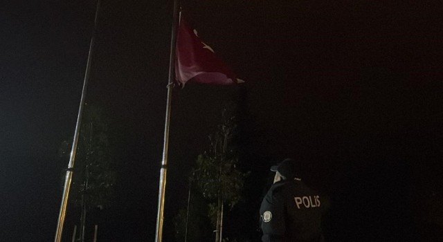 Zonguldakta bayraklar yarıya indirildi