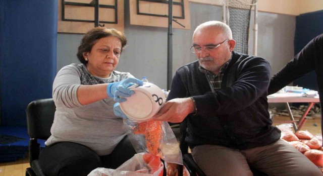 14 yakınını kaybetti, acısını unutup yardıma koştu