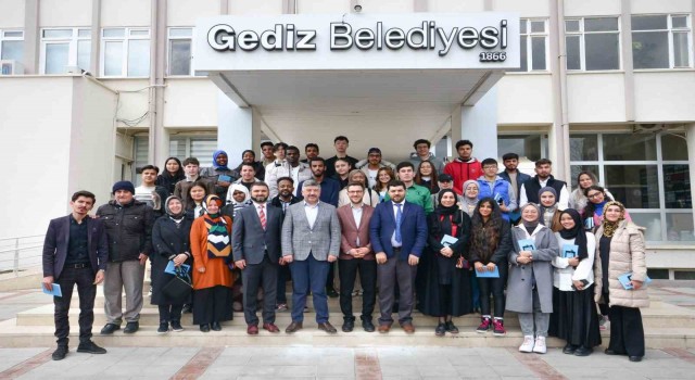 43 Yabancı öğrenciden Başkan Akçadurakı ziyaret