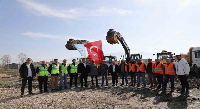 8 milyonluk projede ilk kepçeyi Başkan Soykan vurdu