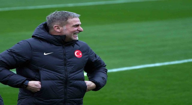 A Milli Futbol Takımı, Ermenistan maçı hazırlıklarını sürdürdü