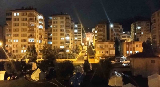 Adana ve Kahramanmaraşta peş peşe 3 artçı deprem