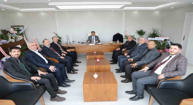 Ağrı Milli Eğitim Müdürü Kökrekten, AK Parti Ağrı İl Başkanlığına “Hayırlı olsun” ziyareti