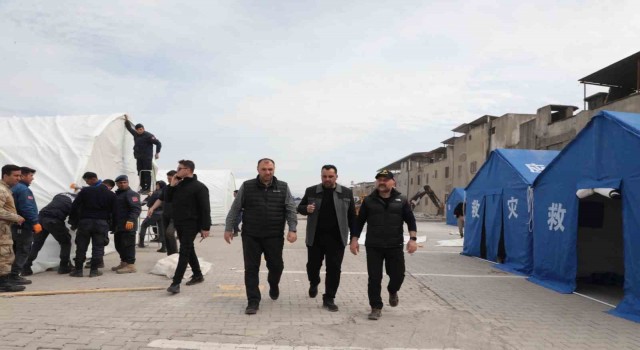 Ağrı Valisi Varol, Kahramanmaraşta çalışmalarına devam ediyor