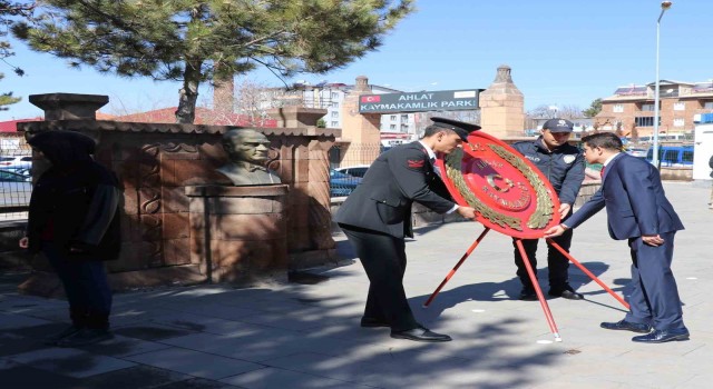 Ahlatta 18 Mart Şehitleri Anma Günü ve Çanakkale Deniz Zaferinin 108nci yıl dönümü
