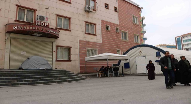 Ailelerin HDP ve PKKya karşı evlat mücadelesi devam ediyor
