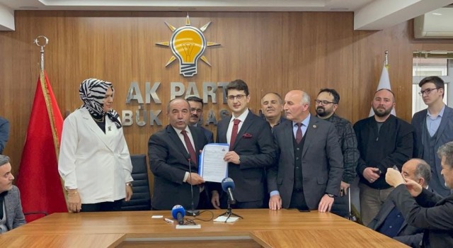 AK Partide gençlerde boy göstermeye başladı