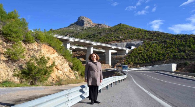 AK Partili Yılmaz: Akdeniz Sahil Yolu projesinde 3 tünel 2 viyadük daha açılacak