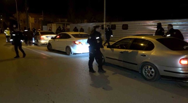 Aksarayda asayiş ve trafik ekiplerinden şok uygulama