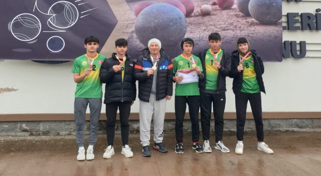 Alaçamlı sporcular başarıya doymuyor