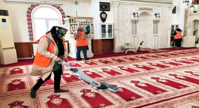Altınorduda camiler Ramazan ayına hazırlanıyor