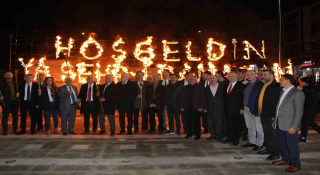 Amasyalılar Ramazanı mahya yakarak karşıladı