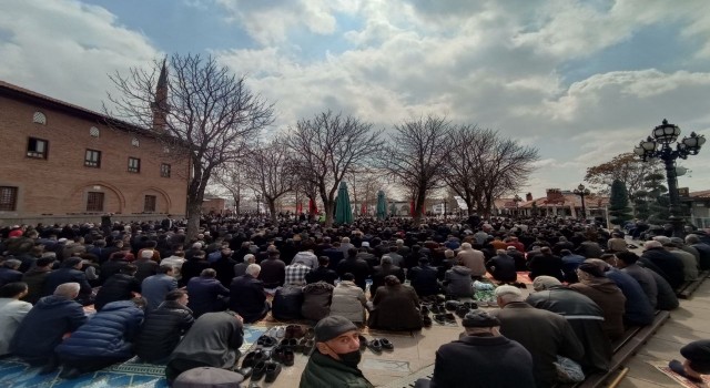 Ankarada Ramazanın ilk cuma namazı kılındı